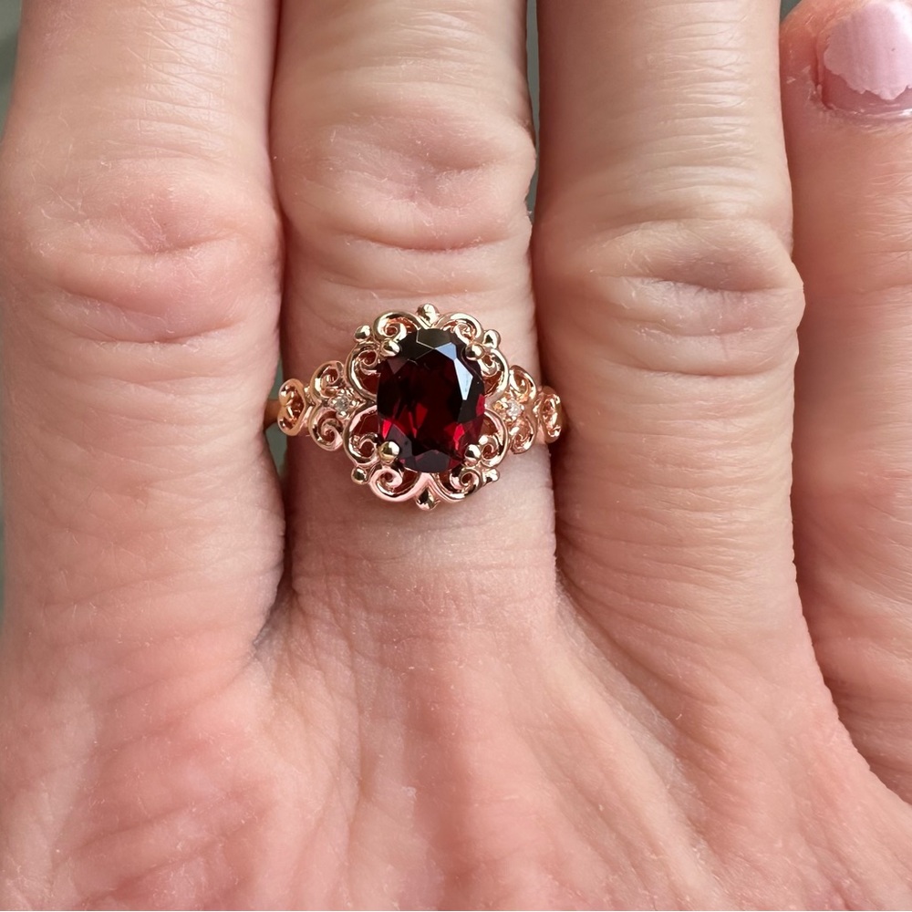 Red Garnet Ring, 14k 925 GP. Size 7